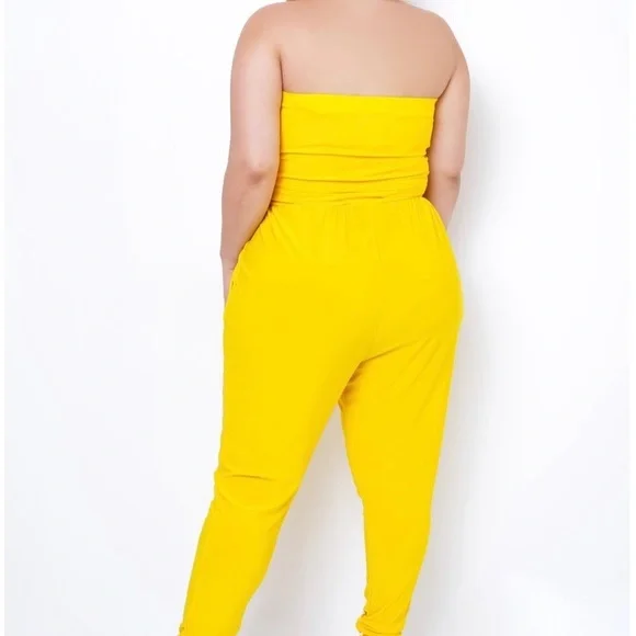 Women’s Clothing - Picture 13 of 16